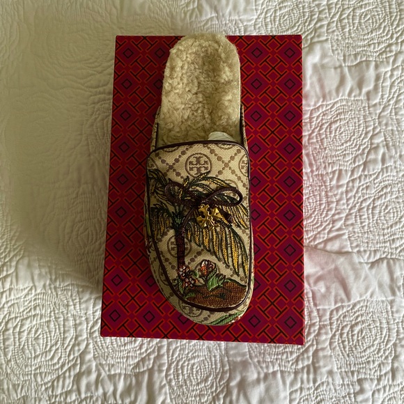 TORY BURCH T MONOGRAM SHEARLING CHARM MULES - Picture 3 of 9